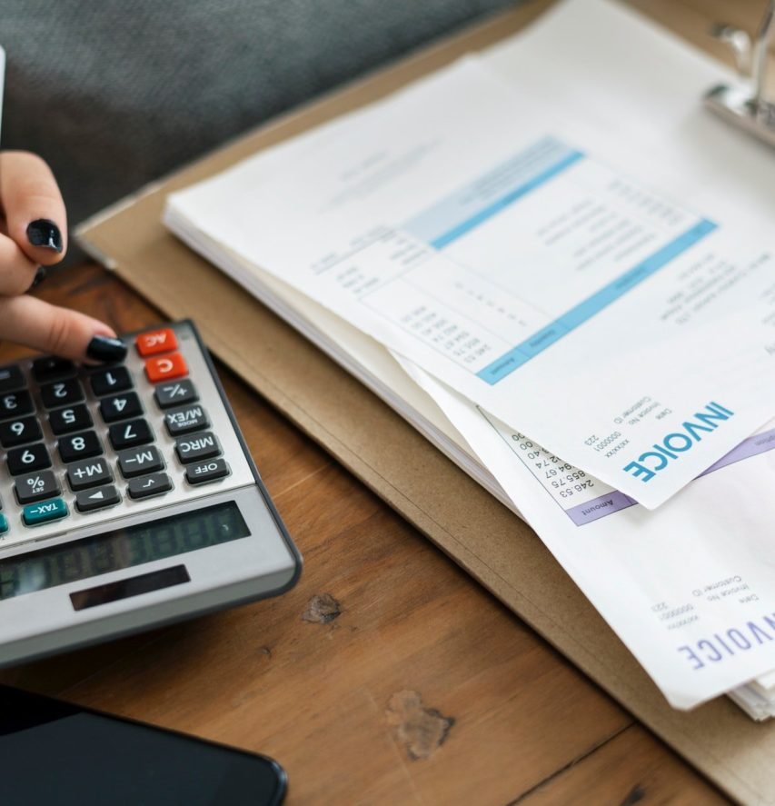 calculator-desk-finance-1253591